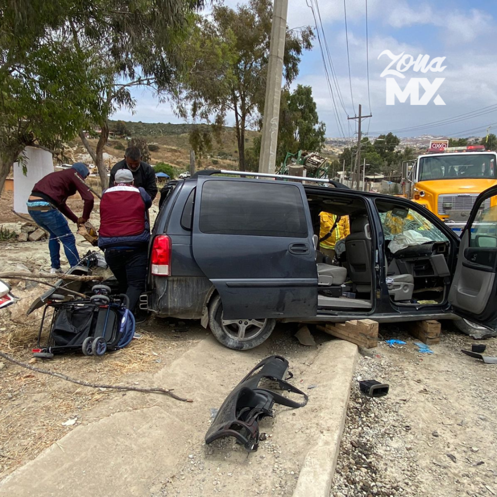 Cami N De Cemento Se Queda Sin Frenos Y Arrolla Un Carro Con Una