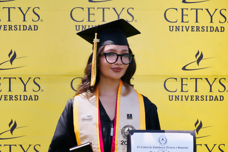 MARINA TRUJILLO: EGRESADA DE CETYS TIJUANA CON DOBLE GRADO Y UNA HISTORIA DE ÉXITO A LOS 19 AÑOS